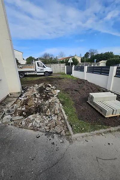Démolition : Démolition & terrassement en pied de façade, Eysines (Gironde)