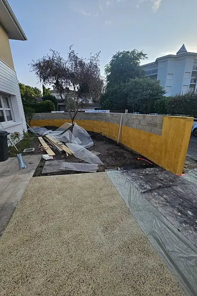 Après : Béton désactivé fini & résine d'accroche, Bordeaux (Gironde)