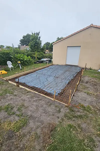 Après : Implantation, coffrage & treillis soudé, Listrac-Médoc (Gironde)